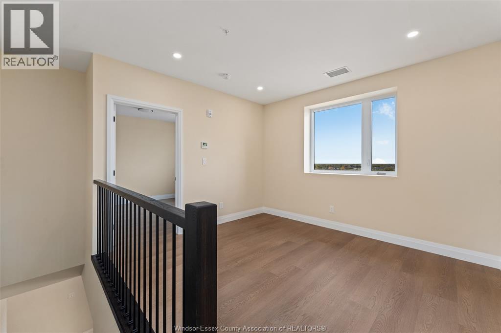 4400 Laurier Parkway — photo 15