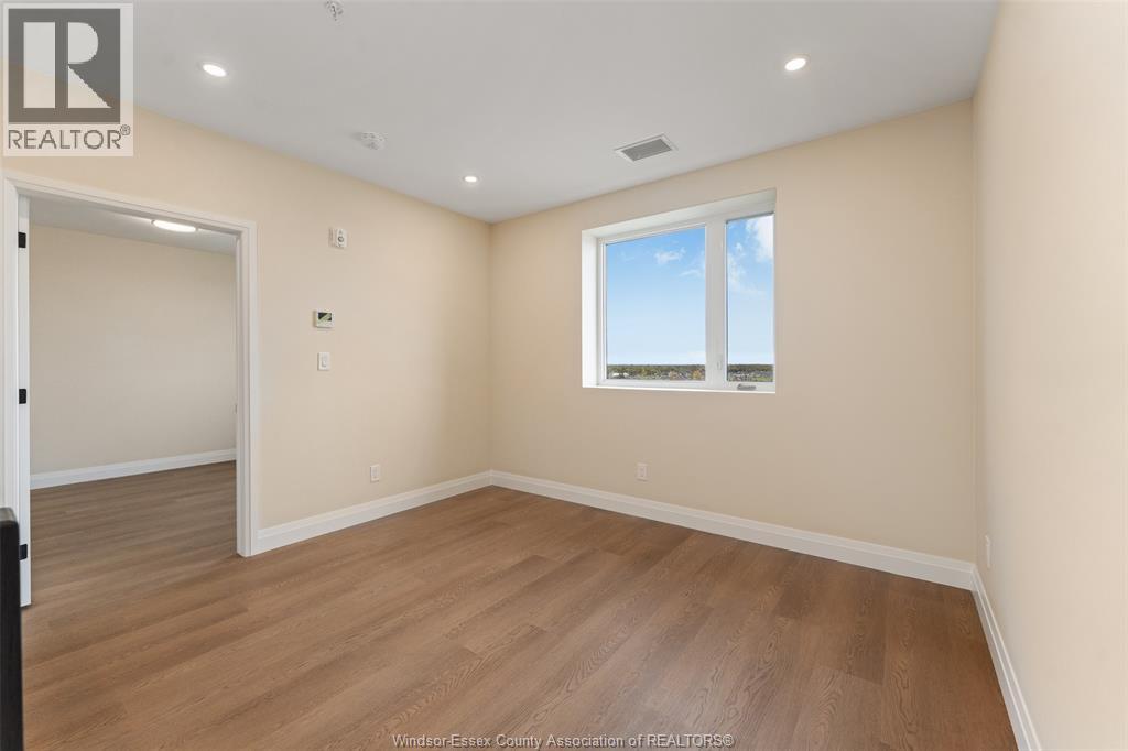 #607 4400 Laurier Parkway - 19