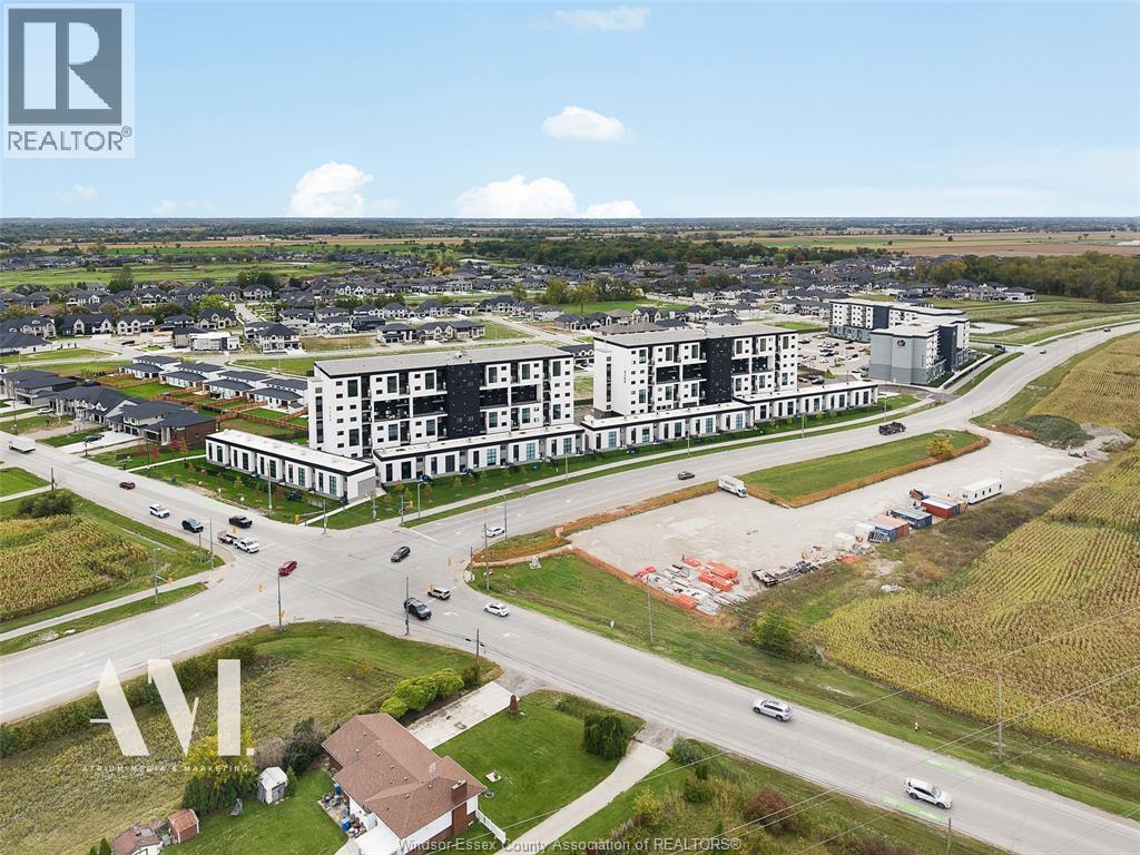 #607 4400 Laurier Parkway - 34