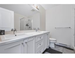 317 13628 81a Avenue, Surrey, BC V3W3E2 Photo 24