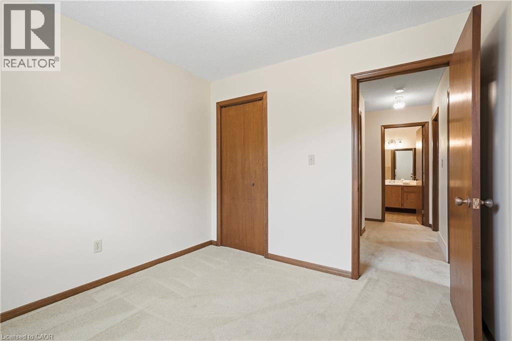 84 Larchwood Circle — photo 18