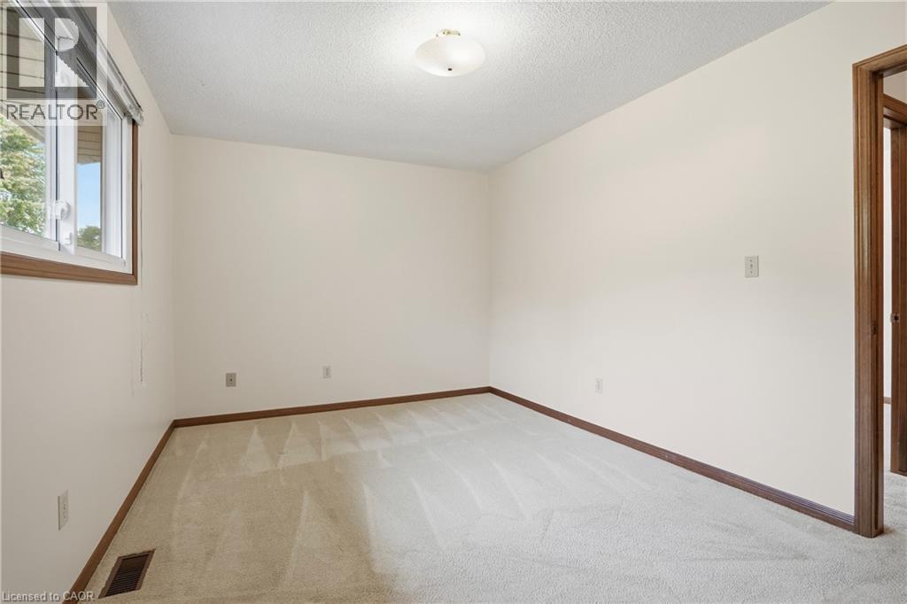 84 Larchwood Circle — photo 15