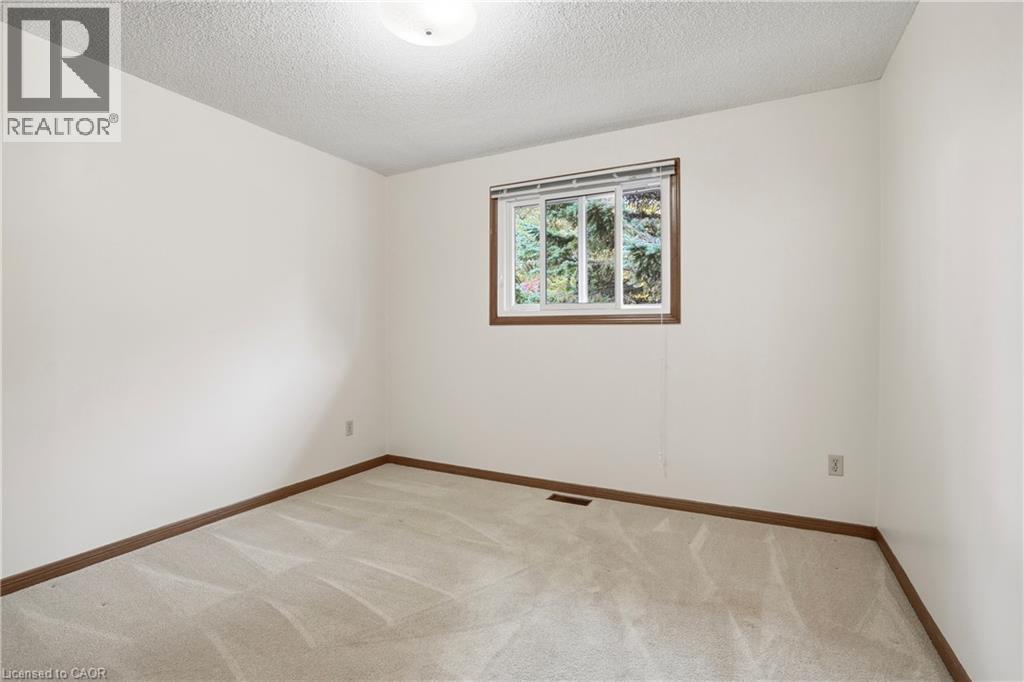 84 Larchwood Circle — photo 16