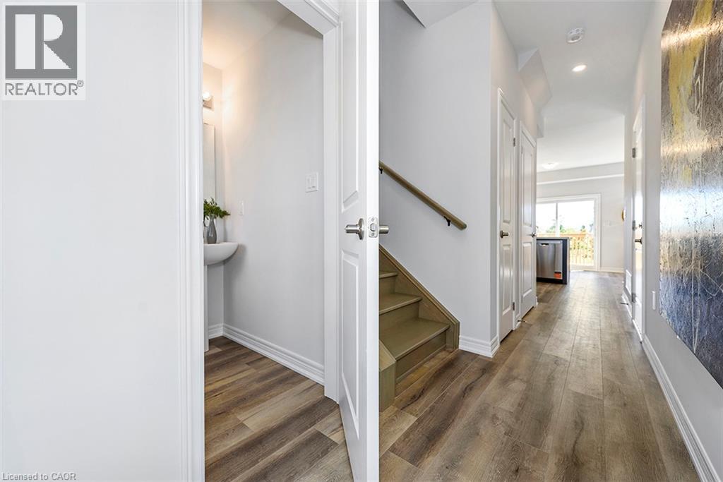 205 THAMES Way Unit# #14, Mount Hope — photo 3