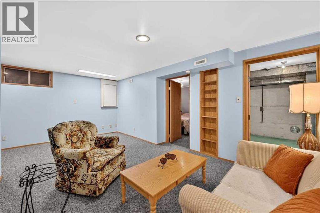 4339 70 Street NW - photo 38
