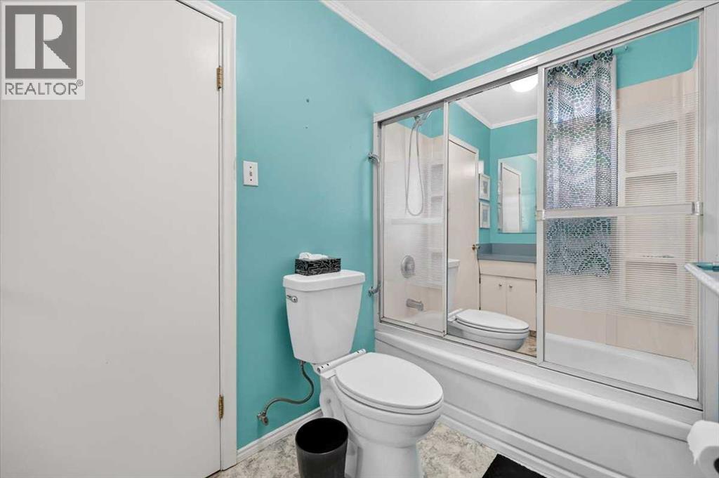 4339 70 Street NW - photo 36