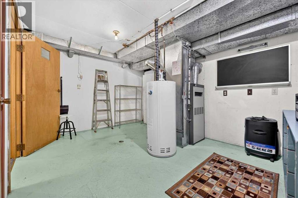 4339 70 Street NW - photo 40