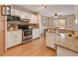 Recreational, Games room - 158 Saratoga Close Ne, Calgary, AB T1Y7A1 Photo 10