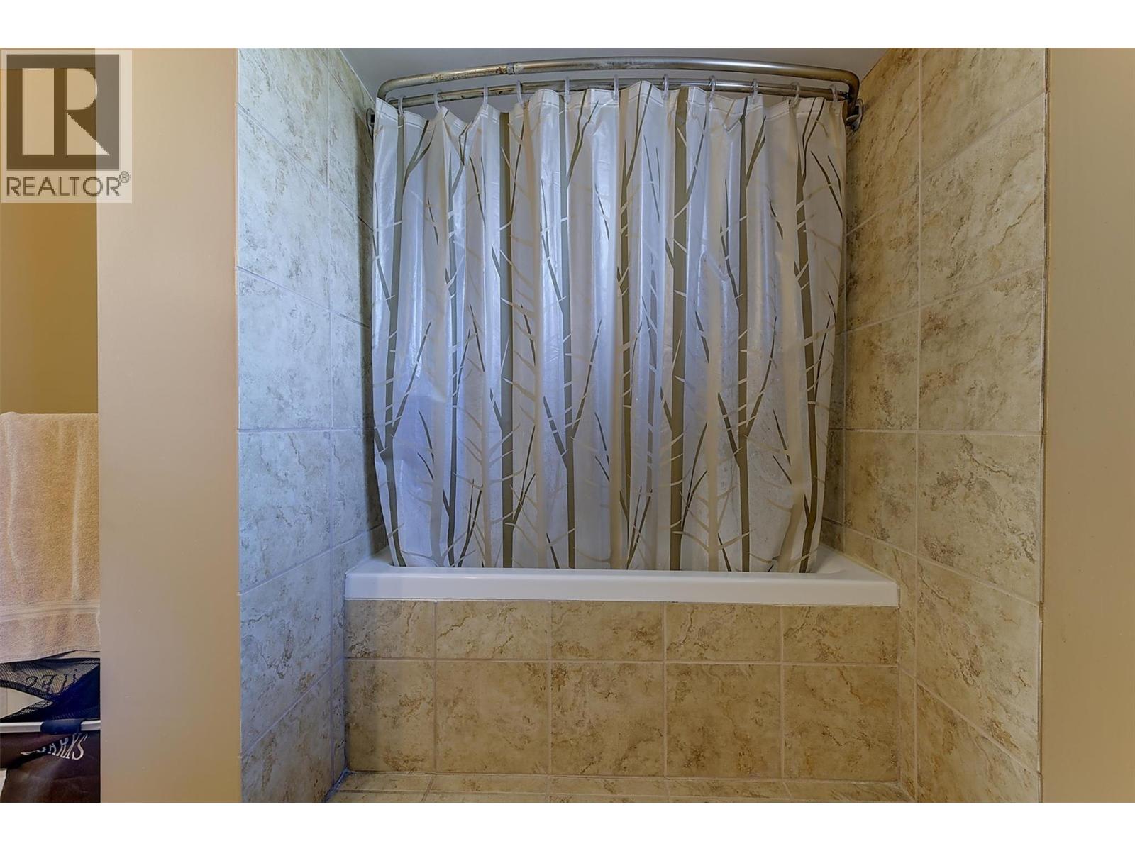 5451 Whelan Road, Kelowna