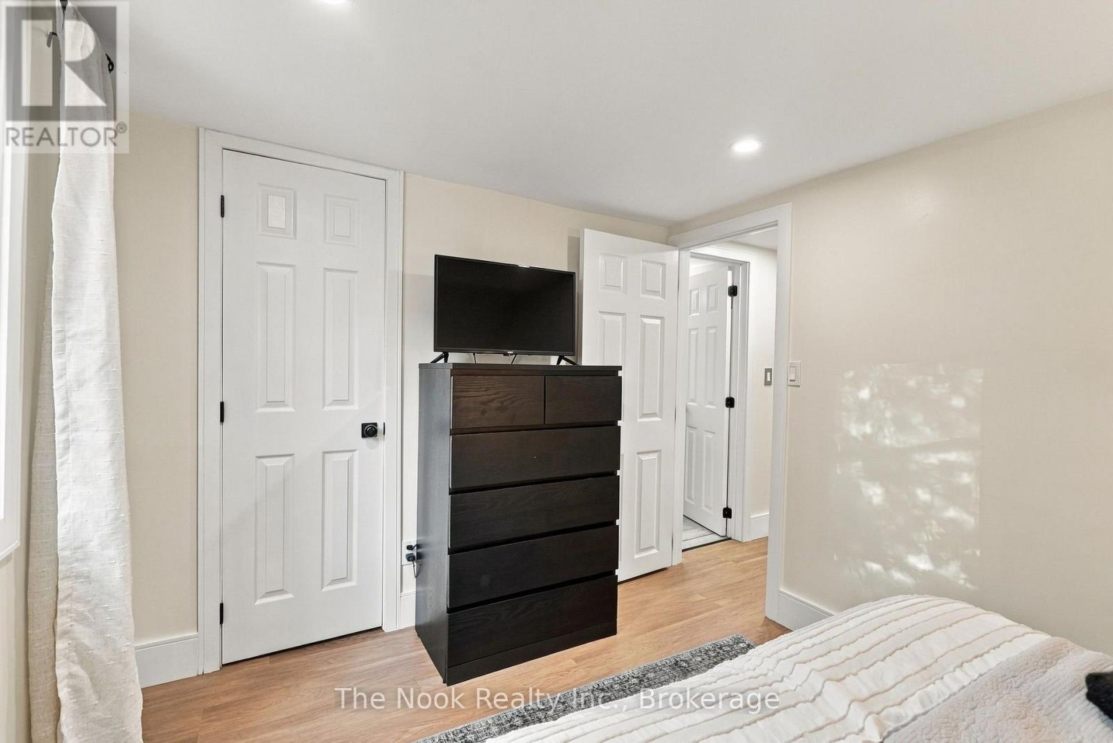28 Purdy Street, Belleville, ON photo 31