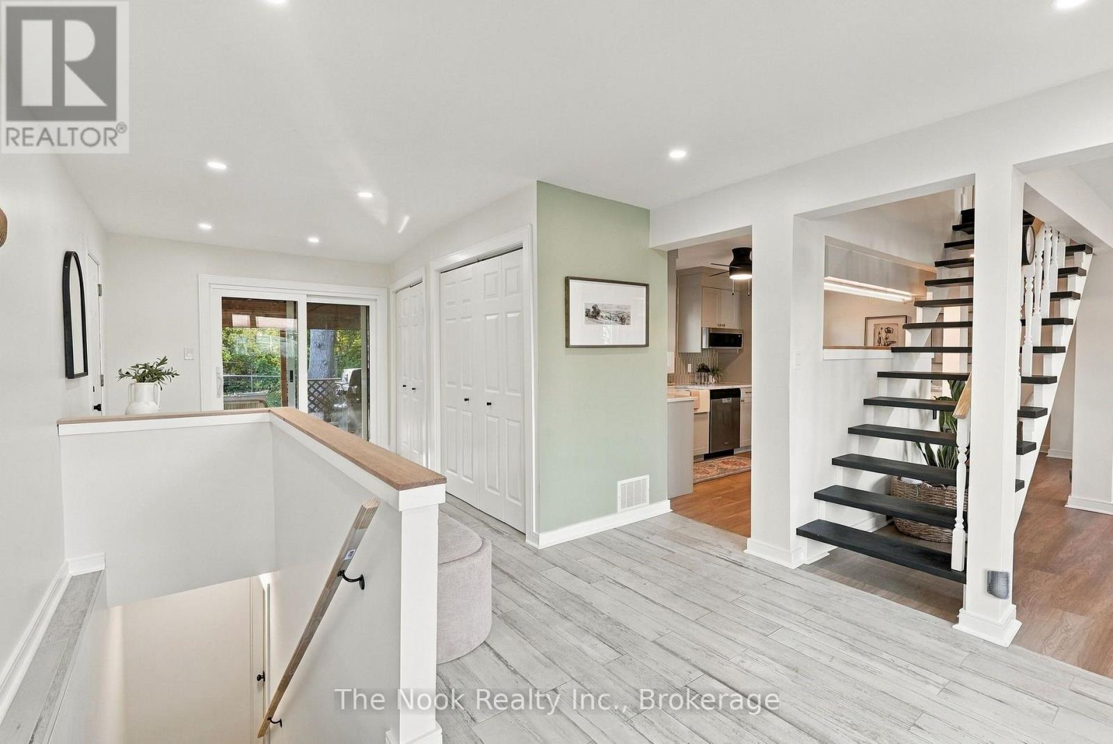 28 PURDY STREET, Belleville (Belleville Ward) — photo 5