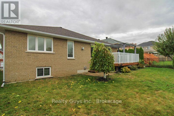 1682 KEPPLER CRESCENT, Peterborough (Monaghan Ward 2) — photo 4