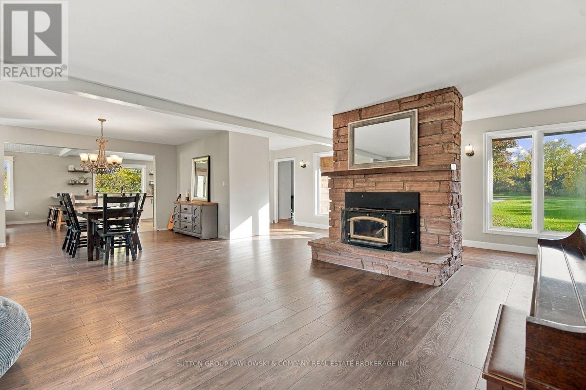 2174 PARKHILL DRIVE, North Middlesex (Parkhill) — photo 11