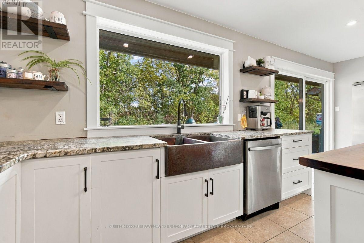 2174 Parkhill Drive — photo 23