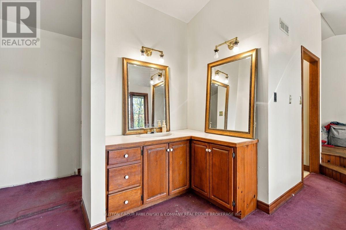 2174 Parkhill Drive — photo 31