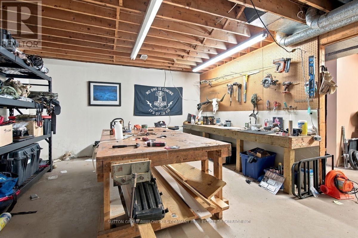 2174 Parkhill Drive — photo 43