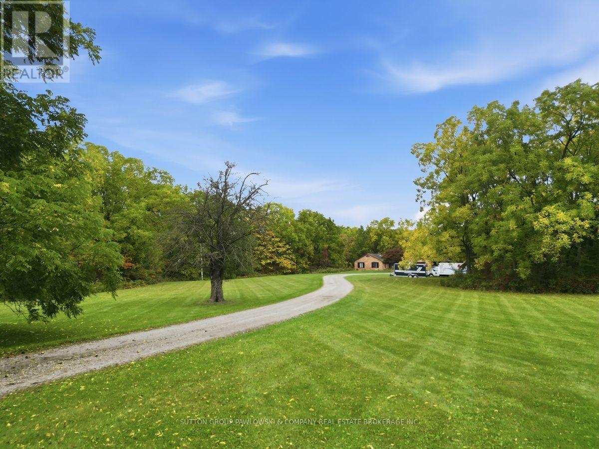2174 PARKHILL DRIVE, North Middlesex (Parkhill) — photo 6