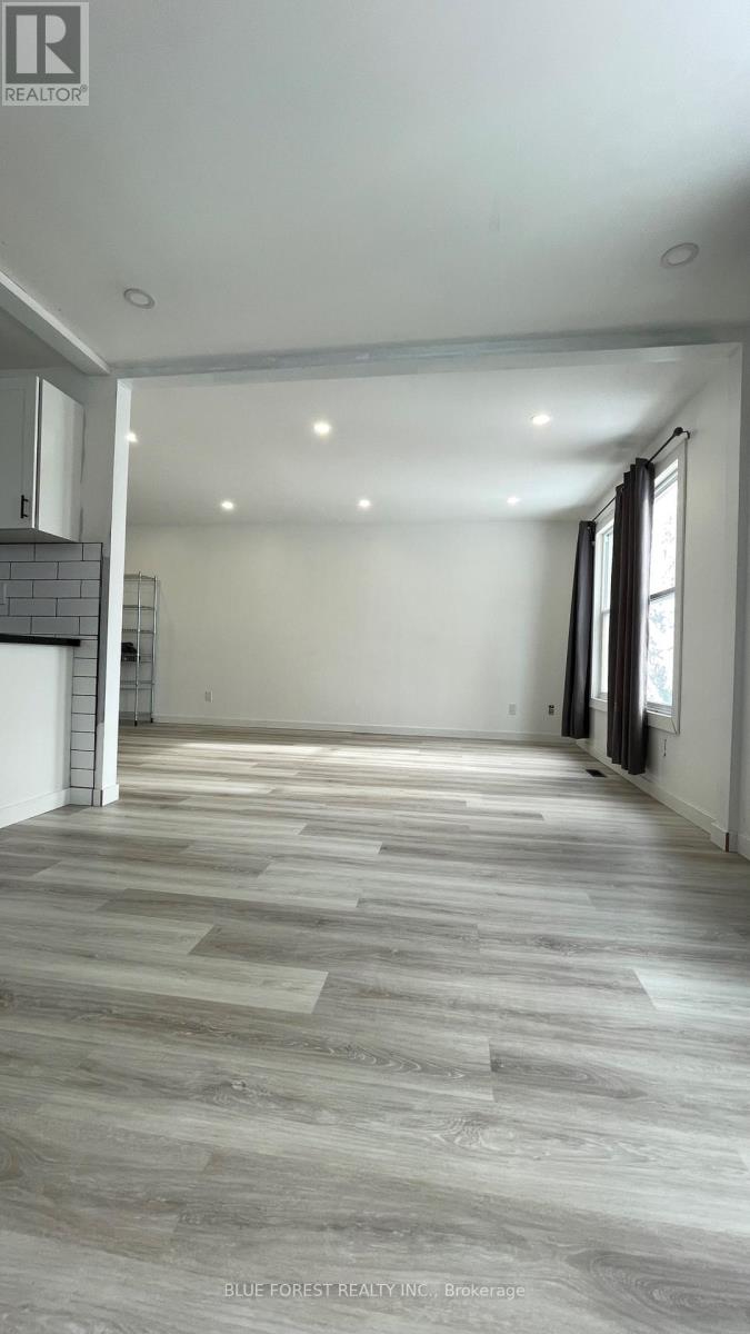 2-53 Tumbleweed Crescent — photo 18