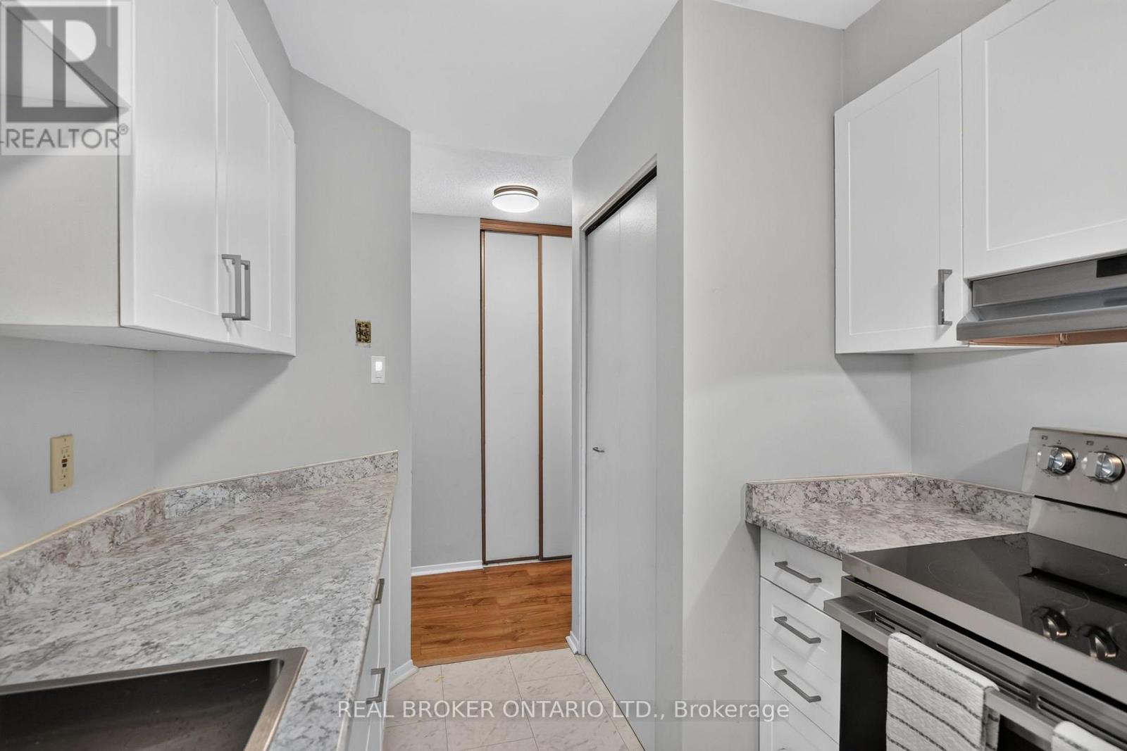 #118 216 VIEWMOUNT DRIVE - 9