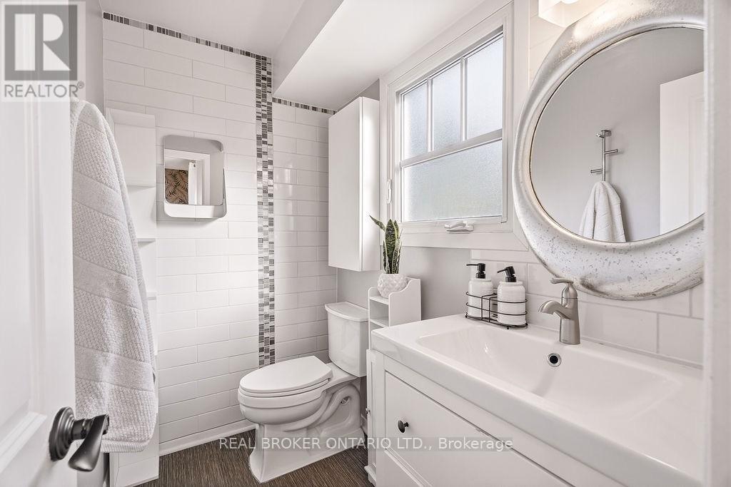 101 Queensline Drive — photo 22
