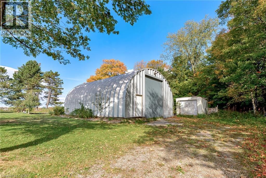 2653 Huron Road — photo 40