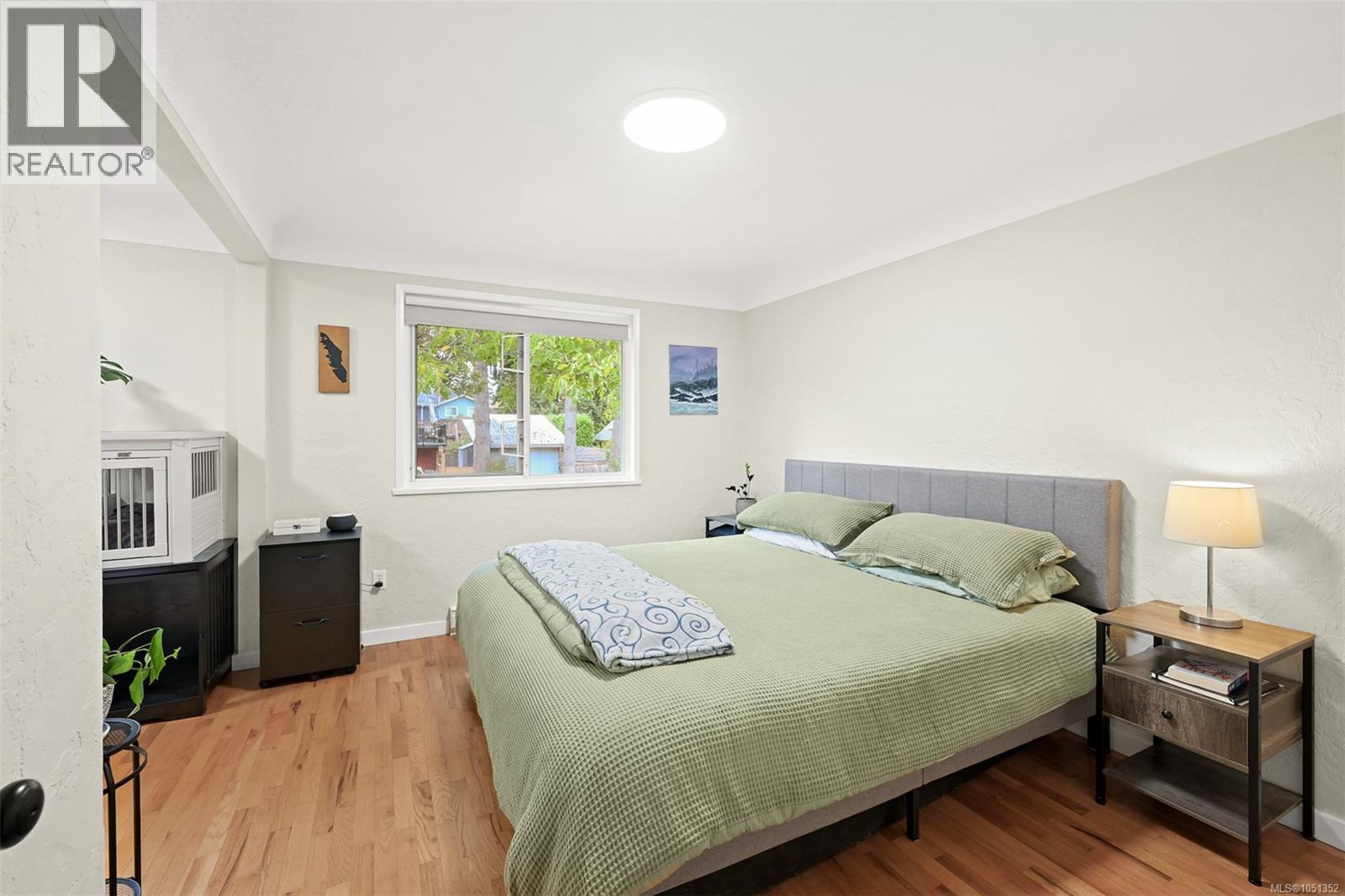  2207 Victor Street, Victoria