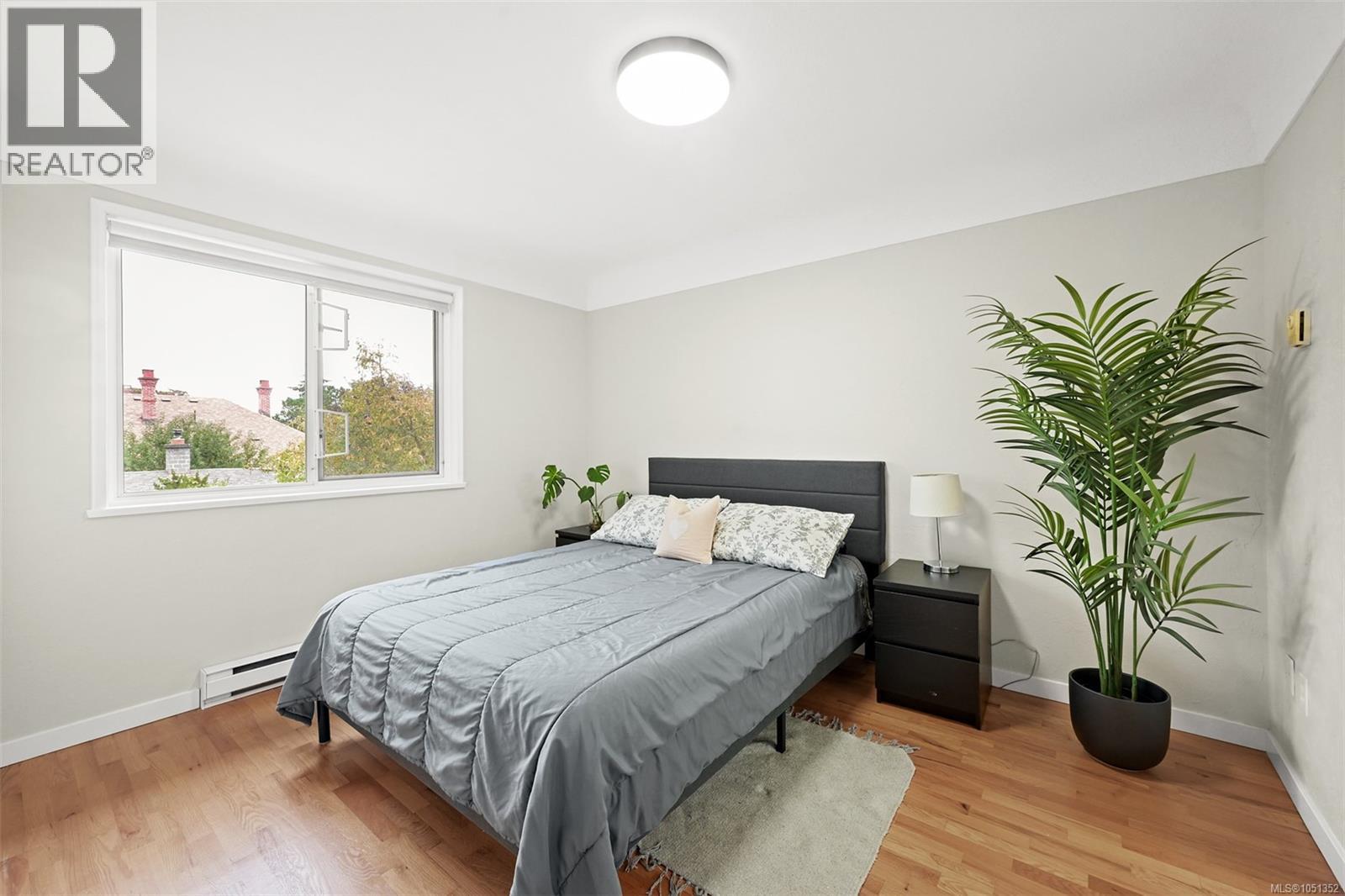  2207 Victor Street, Victoria