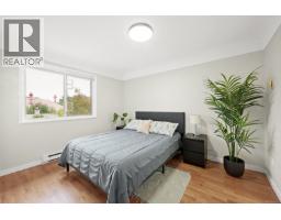 2207 Victor St, Victoria, BC V8R4C6 Photo 19