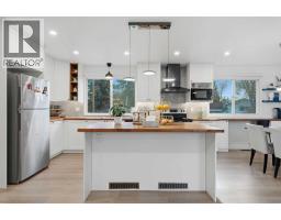 Laundry room - 11116 Southdale Road Sw, Calgary, AB T2W0X4 Photo 6