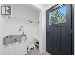 11116 Southdale Road Sw, Calgary, AB T2W0X4 Photo 25