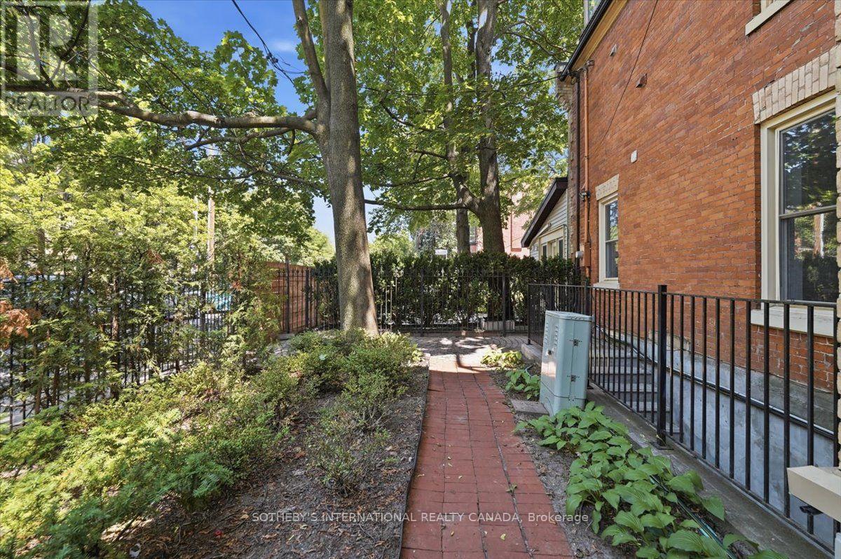 LOWER UNIT - 33 ROSE AVENUE, Toronto (Cabbagetown-South St. James Town) — photo 10