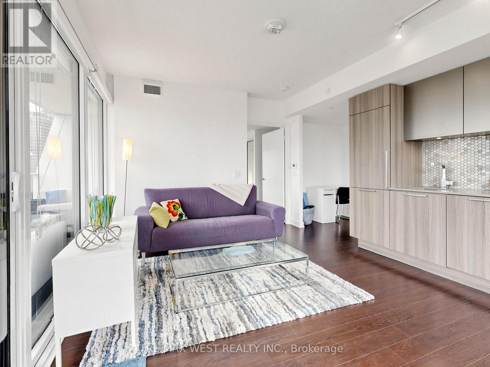 85 Wood Street — photo 14