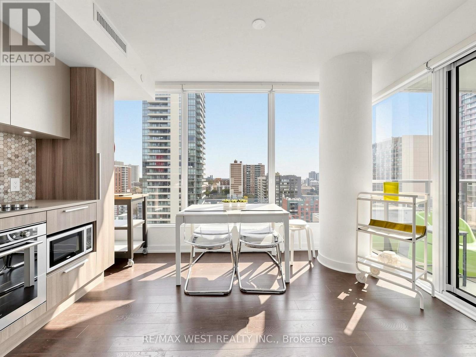 85 Wood Street — photo 16