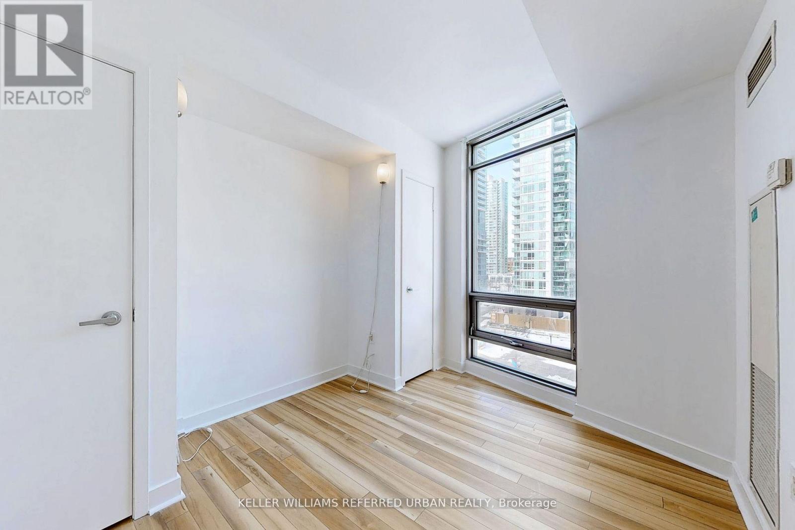 3 Navy Wharf Court — photo 16