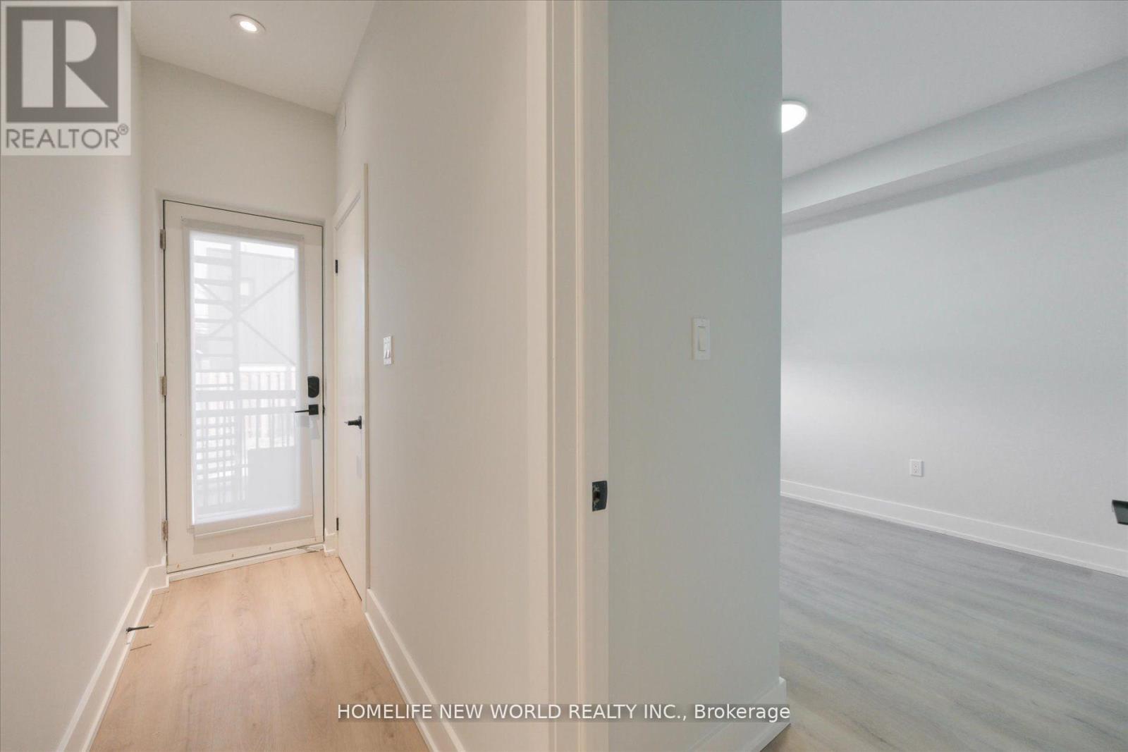 MAIN - 995 DUFFERIN DUFFERIN STREET, Toronto (Dufferin Grove) — photo 2