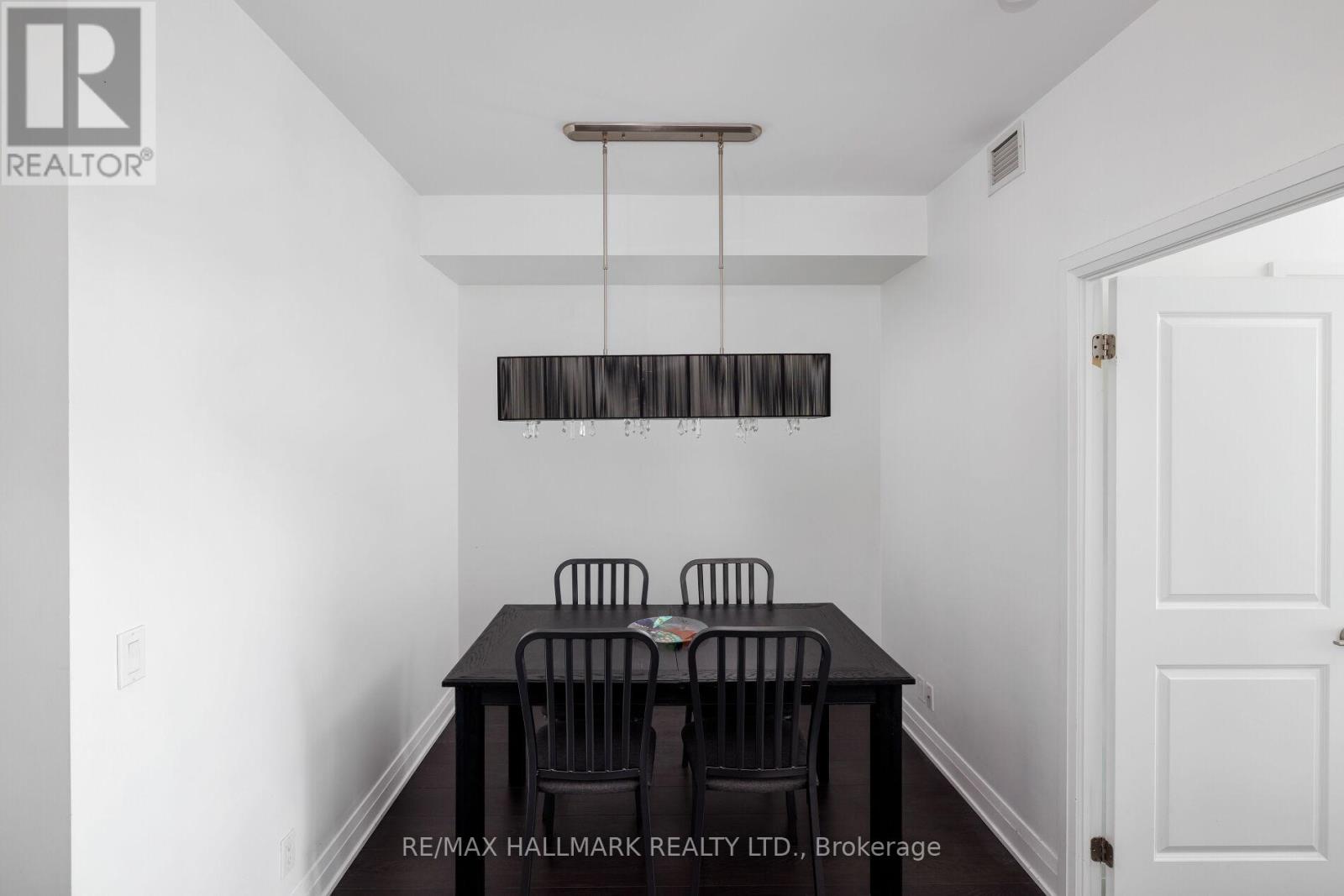 1401- 530 St Clair Avenue West, Toronto, ON photo 16
