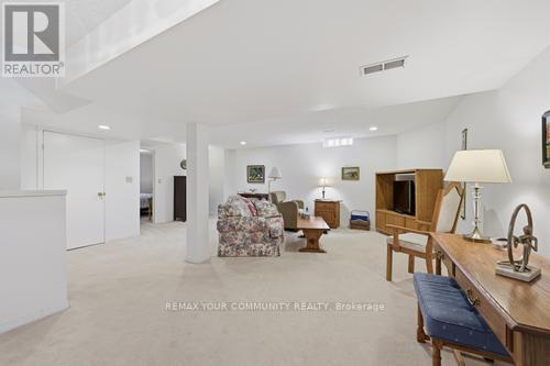 5 LOFTHOUSE DRIVE - 21