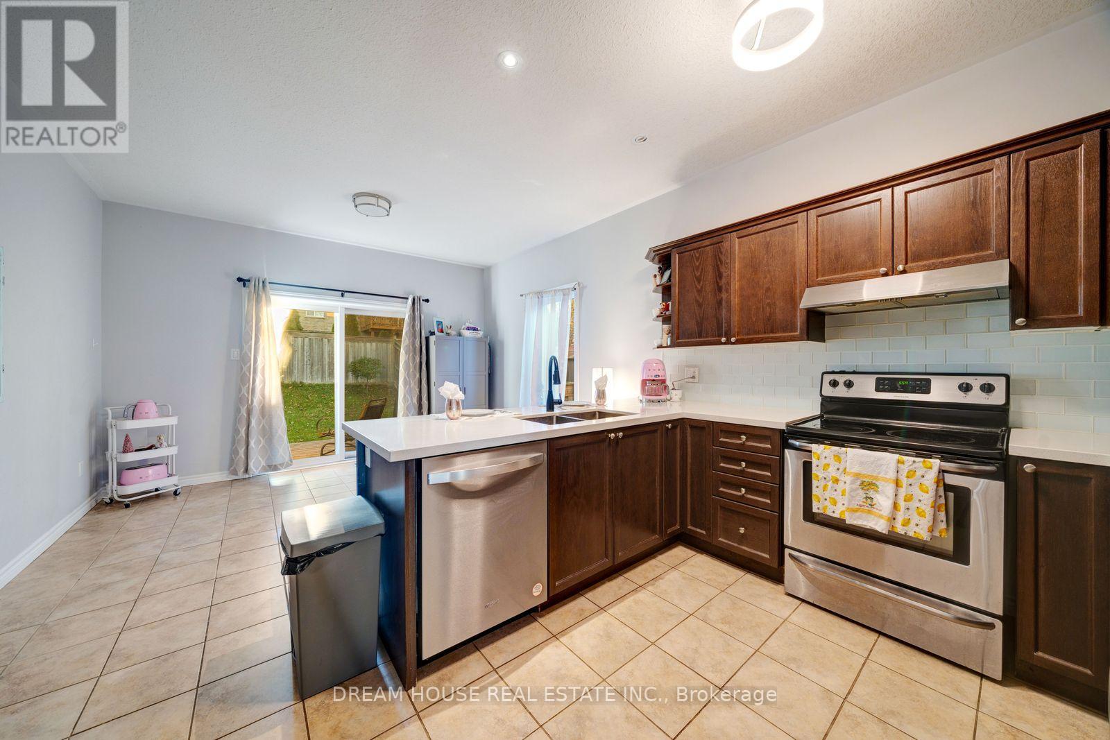 186 FENNING DRIVE - 11