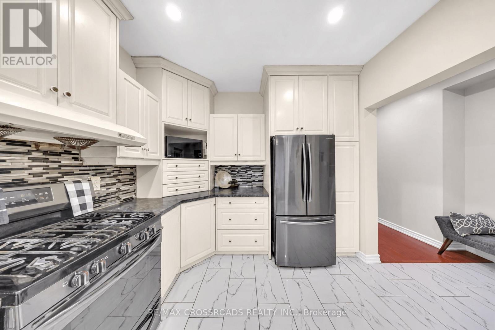 592A DANFORTH ROAD, Toronto (Clairlea-Birchmount) — photo 10