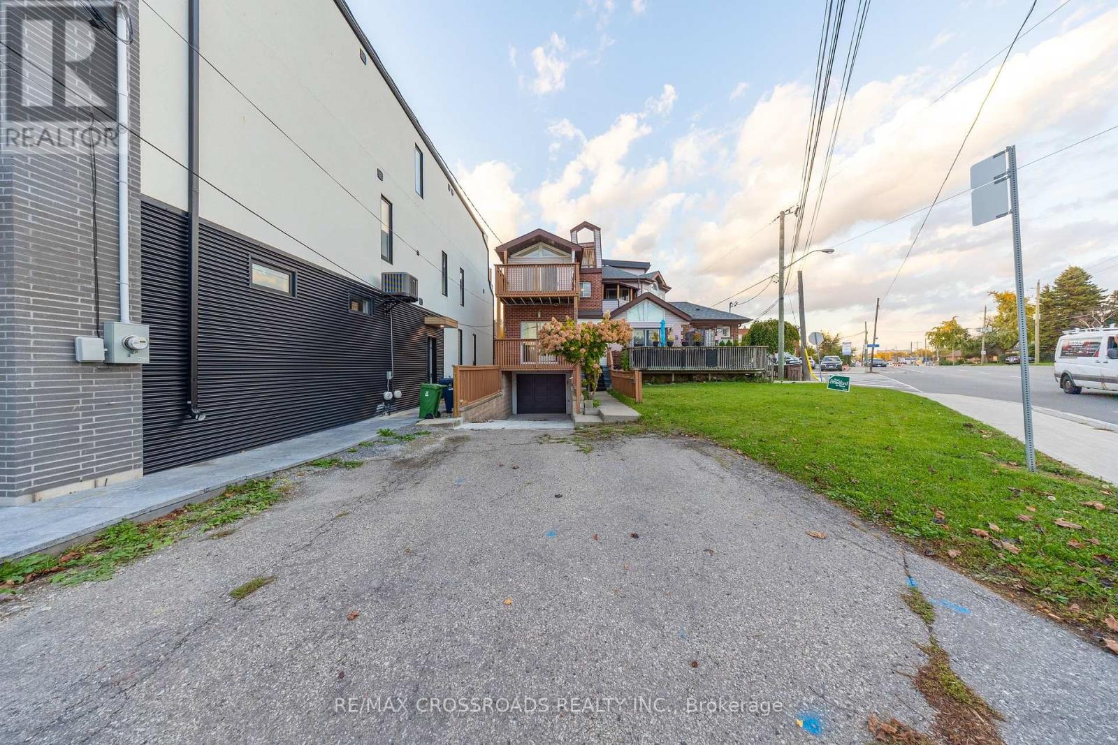 592A Danforth Road, Toronto, ON photo 48