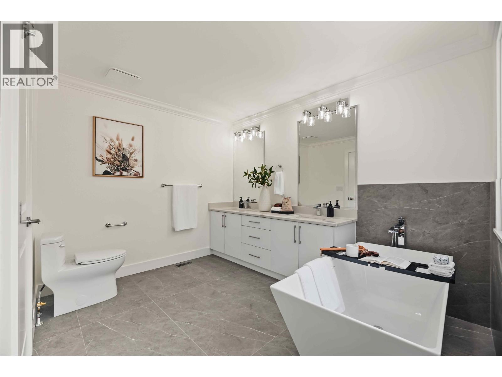 Photo of 11077 241A STREET 23