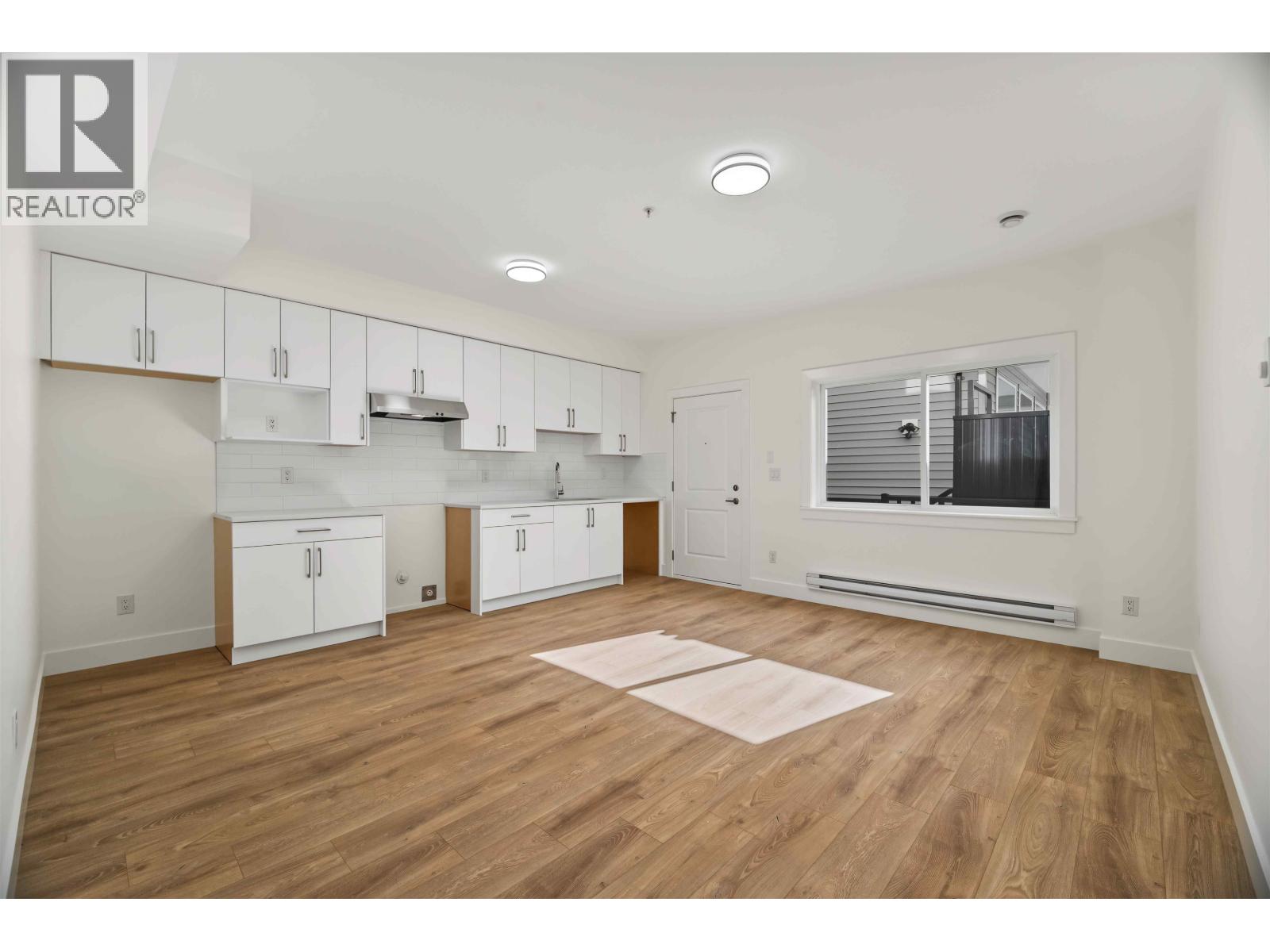 Photo of 11077 241A STREET 32