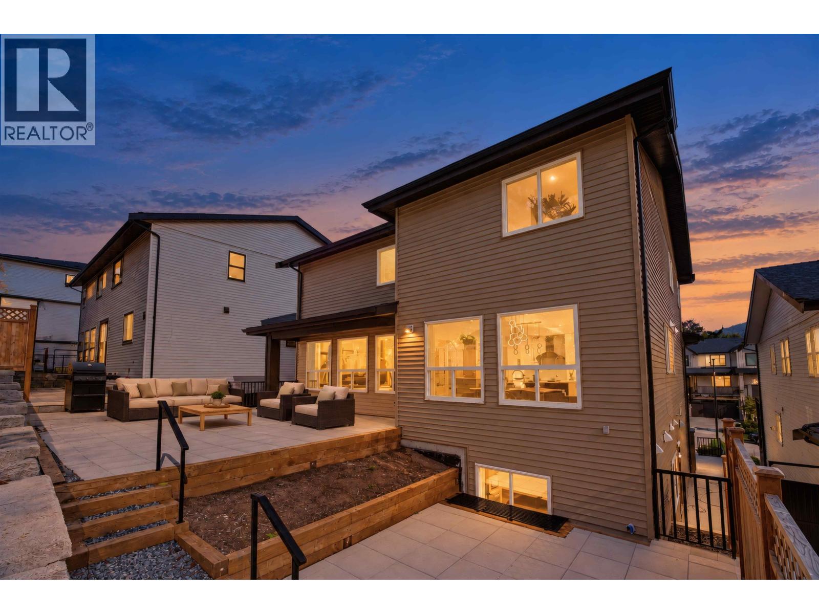 Photo of 11077 241A STREET 38