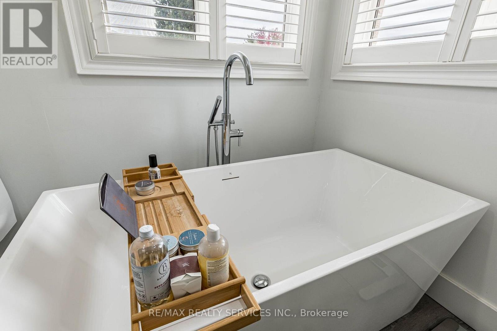 13 Vista Drive — photo 32