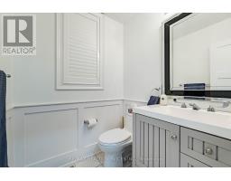 13 Vista Drive, Bradford West Gwillimbury, ON L3Z0B6 Photo 12