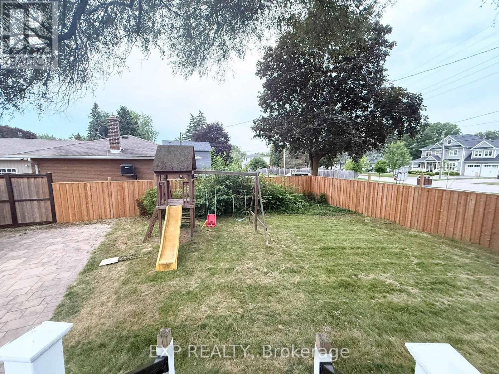 12376 Tenth Line — photo 27