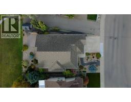 4 Canyoncrest Point W, Lethbridge, AB T1K7Y3 Photo 40