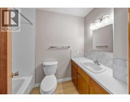 2658 11 Avenue Se, Calgary, AB T2A0E3 Photo 31