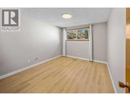 2658 11 Avenue Se, Calgary, AB T2A0E3 Photo 34