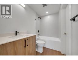 647 Clement Avenue Unit# 512, Kelowna, BC V1Y7C7 Photo 16